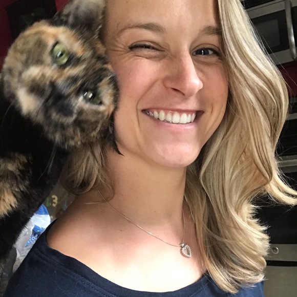 Meet your Posher, Anna - Picture 3 of 5